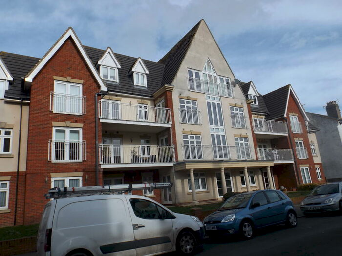 2 Bedroom Flat To Rent In The Grange, Ramsgate, CT11