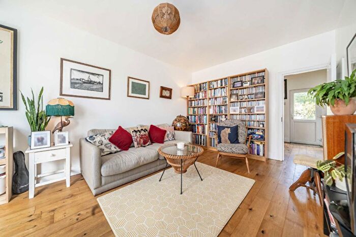 3 Bedroom Terraced House For Sale In Lessingham Avenue, Tooting, SW17