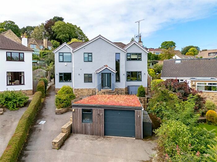 4 Bedroom Detached House For Sale In Langwith Valley Road, Collingham, LS22