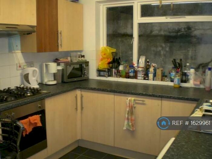 5 Bedroom End Of Terrace House To Rent In Nicholl Street, Swansea, SA1