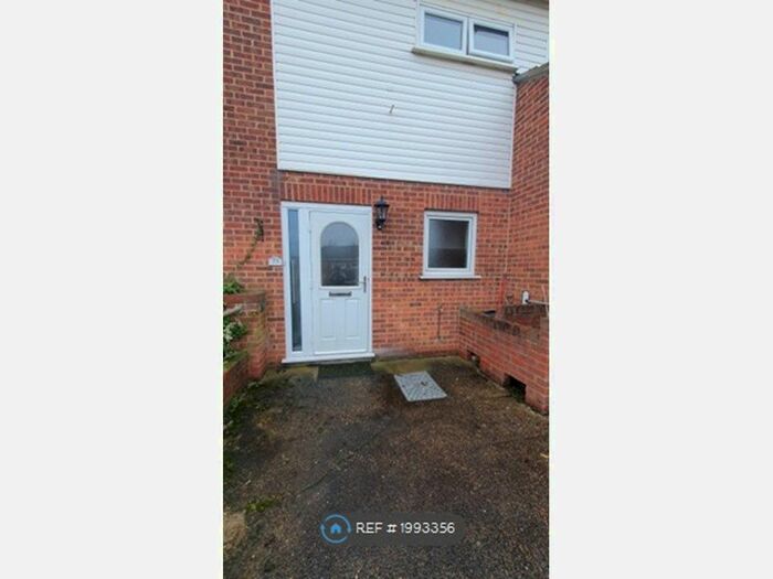 1 Bedroom Flat To Rent In Bramblefield Close, Longfield, DA3