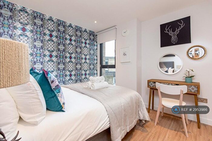 1 Bedroom Flat To Rent In King's Stables Road, Edinburgh, EH1