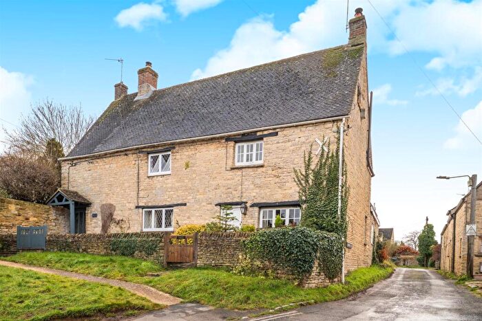 3 Bedroom House For Sale In Heath Lane, Bladon, Woodstock, OX20