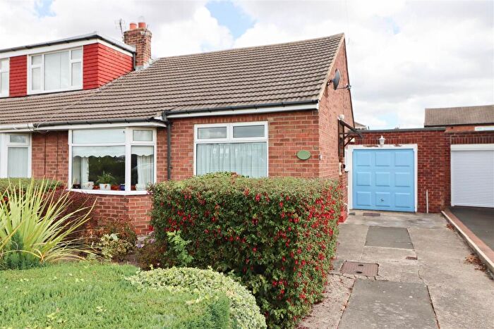 2 Bedroom Semi-Detached Bungalow For Sale In Canterbury Way, Woodlands Park, NE13