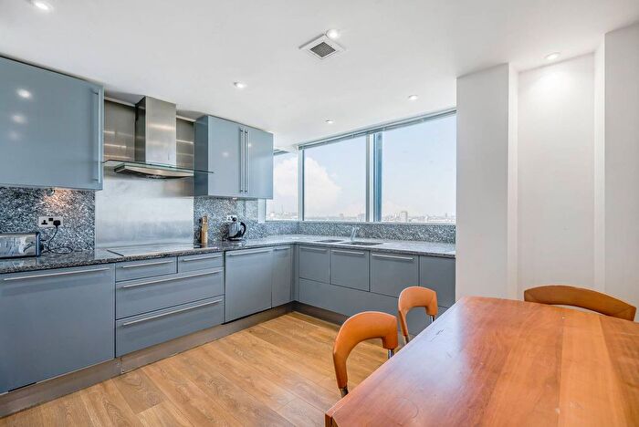 3 Bedroom Flat To Rent In The Panoramic, Westminster, London, SW1V