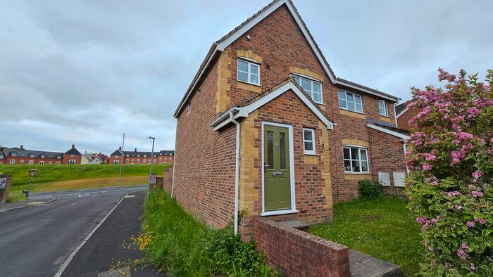 3 Bedroom Semi-Detached House To Rent In Longhill Drive, Salisbury, SP2
