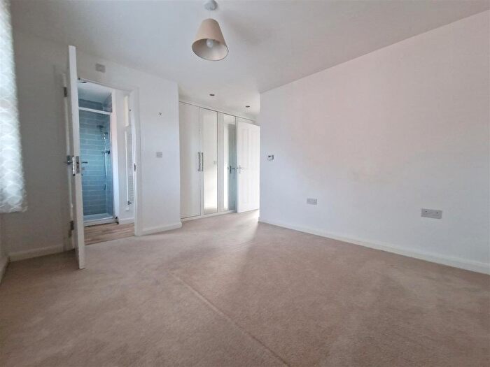 3 Bedroom Detached House For Sale In The Firs, Southminster, CM0