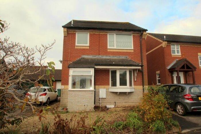 2 Bedroom Property To Rent In Cooks Close, Bristol, BS32
