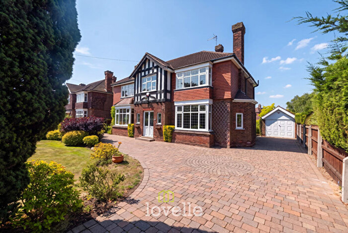 4 Bedroom Detached House For Sale In Bargate, Grimsby, DN34