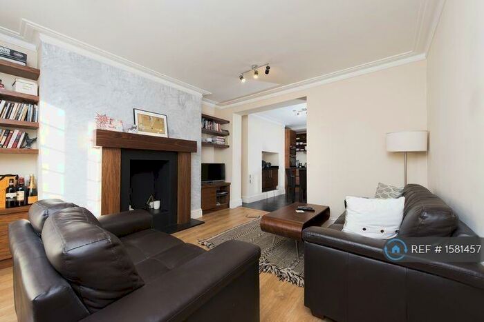 2 Bedroom Flat To Rent In City Road, London, EC1V