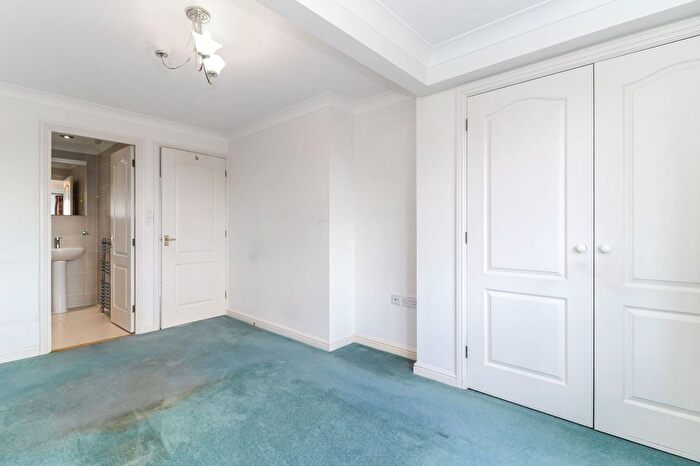 4 Bedroom Detached House For Sale In The Pippins, Watford, WD25