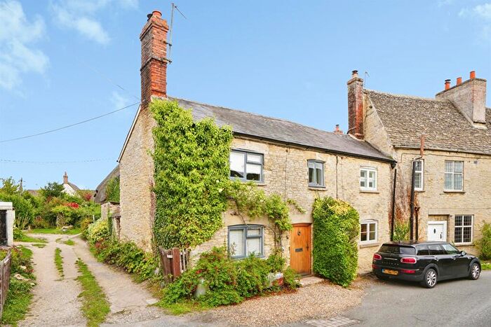 2 Bedroom Cottage For Sale In Kings Head Lane, Islip, Kidlington, OX5