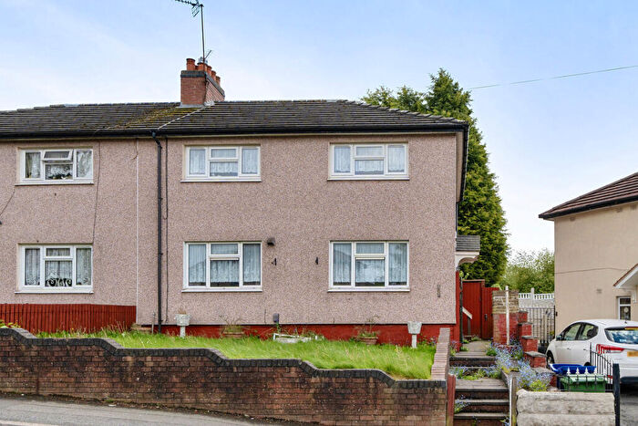 4 Bedroom Semi-Detached House For Sale In Wrens Hill Road, Dudley, DY1