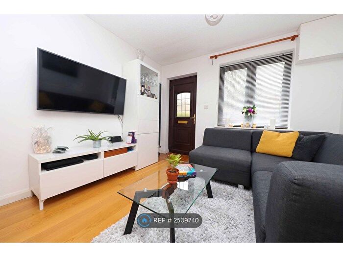 1 Bedroom Terraced House To Rent In Constable Close, Hayes, UB4