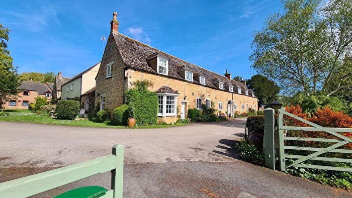 3 Bedroom Character Property To Rent In Over 's @ Tixover Grange, Nr Stamford, PE9