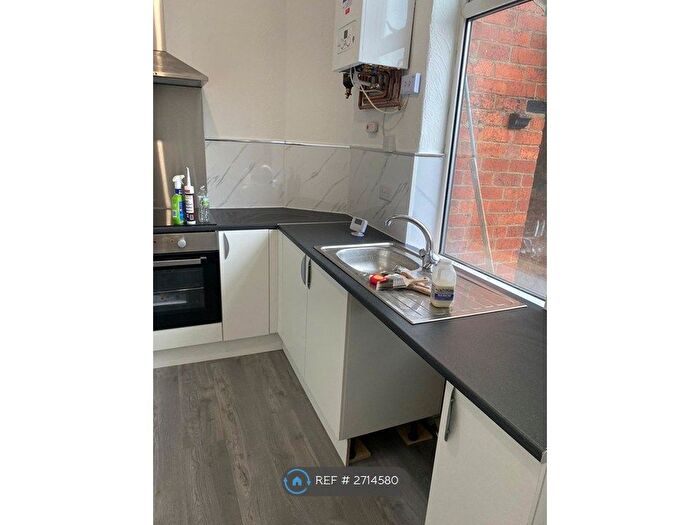 2 Bedroom Terraced House To Rent In Wakefield, Wakefield, WF2