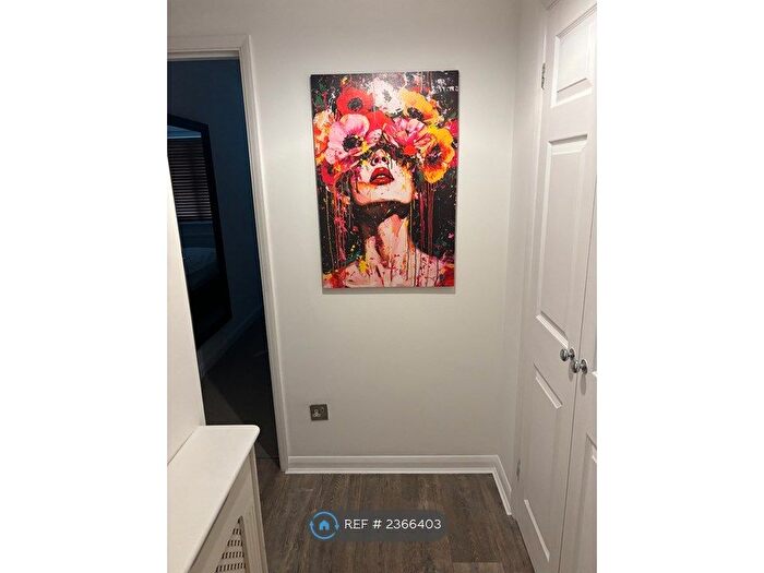 1 Bedroom Flat To Rent In Buckingham Court., Surrey, TW18