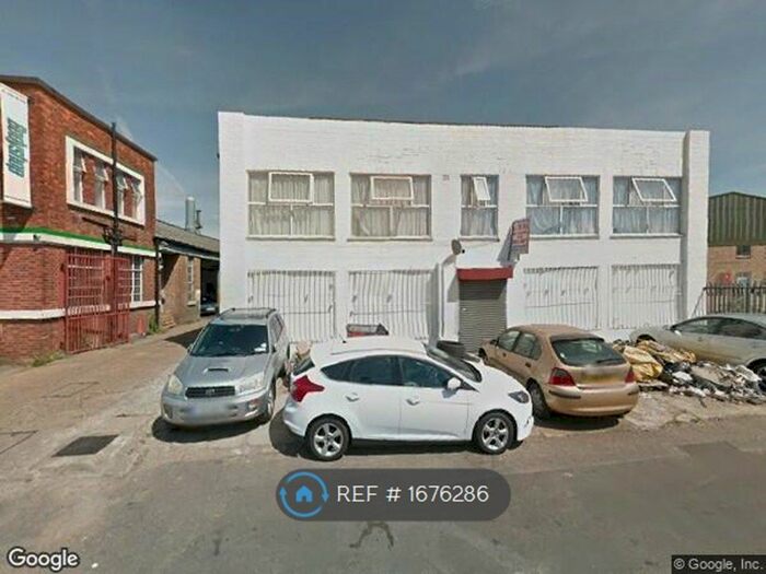 Studio To Rent In Wadsworth Road, Perivale, Greenford, UB6