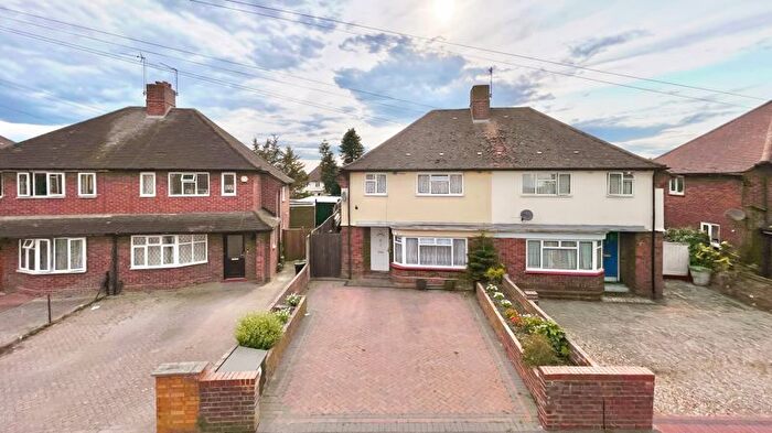 5 Bedroom Semi-Detached House For Sale In Bramble Close, Uxbridge, UB8