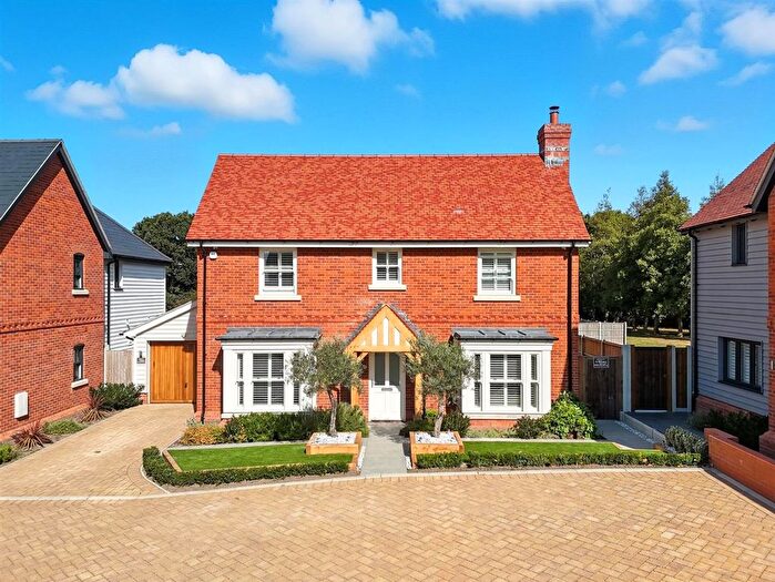 4 Bedroom Detached House For Sale In Theydon Meadows, Stapleford Tawney, RM4