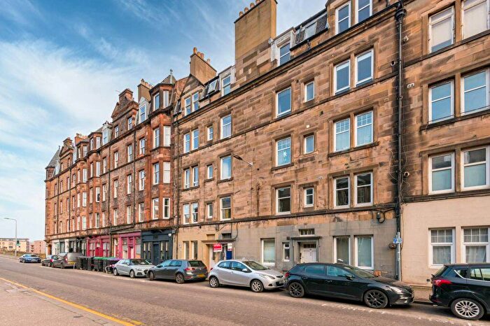 1 Bedroom Flat For Sale In / St Peters Place, Viewforth, EH3