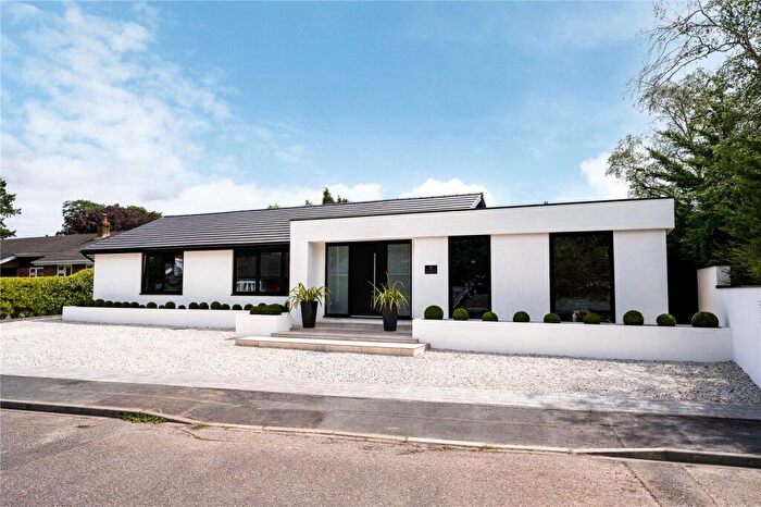 4 Bedroom Detached Bungalow For Sale In Springfield Avenue, Christchurch, BH23