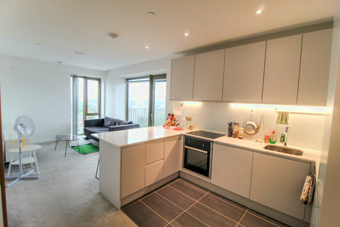 2 Bedroom Apartment To Rent In Local Crescent, Hulme Street, M5