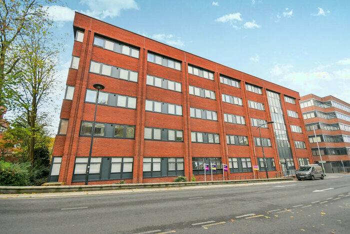 2 Bedroom Apartment To Rent In Electra House, SN1