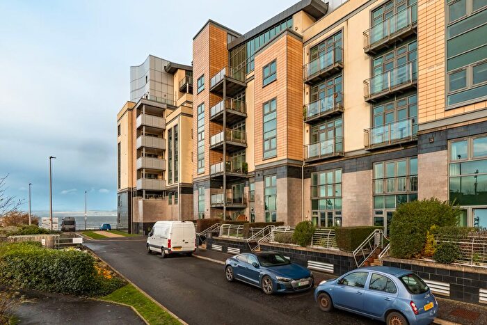 2 Bedroom Flat For Sale In / Western Harbour Place, Edinburgh, EH6