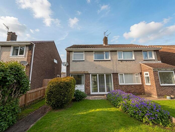 3 Bedroom Semi-Detached House For Sale In Corscombe Close, Ferryhill, DL17