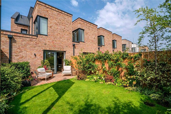 3 Bedroom Terraced House For Sale In Bakers Mews, Twickenham, TW2