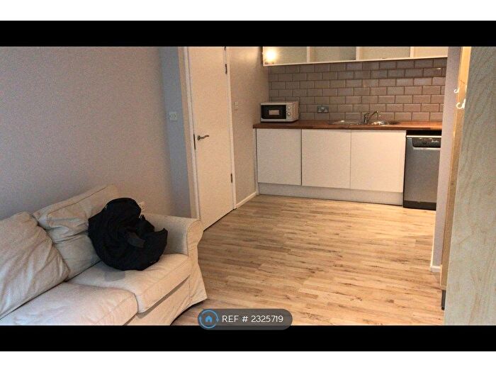 1 Bedroom Flat To Rent In The Q Building, London, E15
