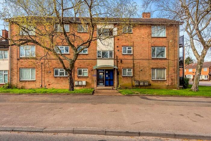 1 Bedroom Flat To Rent In Howe Road, Hemel Hempstead, Hertfordshire, HP3
