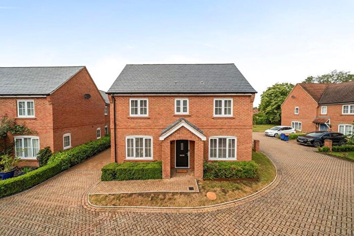 4 Bedroom Detached House For Sale In Ambrosden Court Close, Ambrosden, Bicester, Oxfordshire, OX25