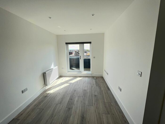 2 Bedroom Property To Rent In Portswood Road, Southampton, SO17