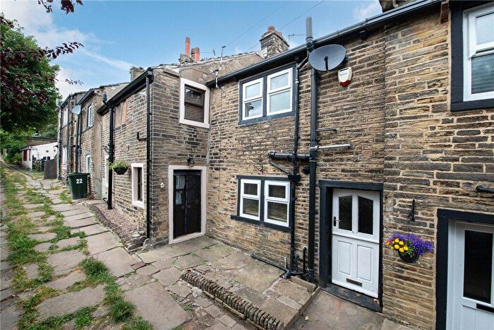 2 Bedroom Terraced House For Sale In Holts Lane, Clayton, Bradford, West Yorkshire, BD14