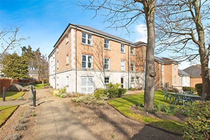 1 Bedroom Flat For Sale In Nelson Court, Gravesend, DA12