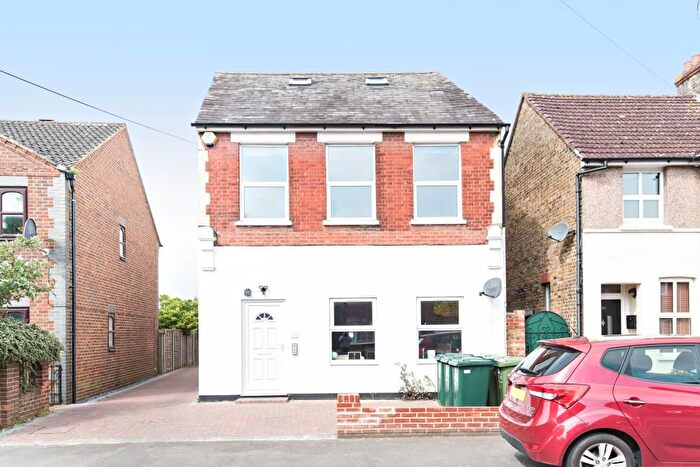 1 Bedroom Flat To Rent In Stanwell Road, Ashford, TW15