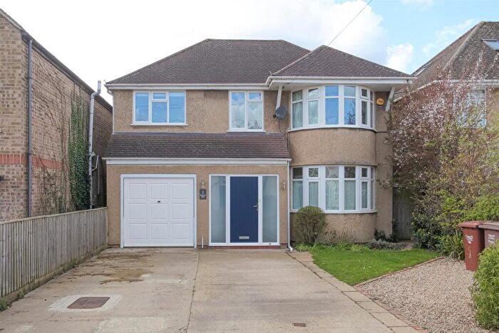 4 Bedroom Detached House To Rent In Blenheim Road, Kidlington, OX5