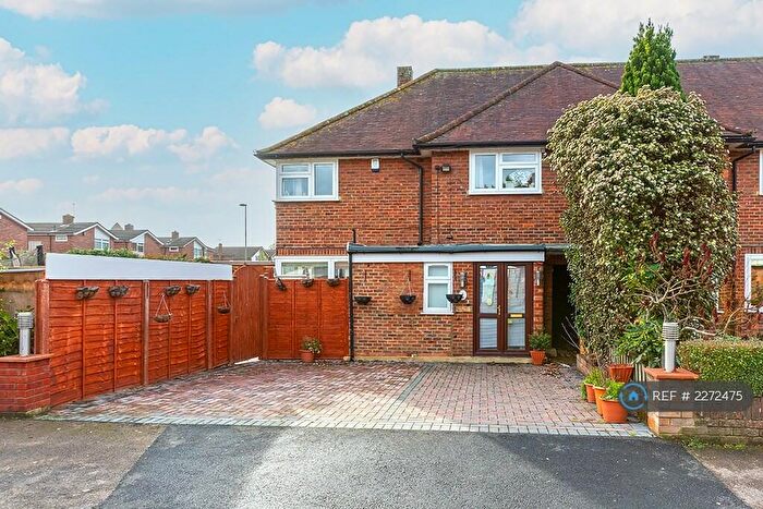 3 Bedroom End Of Terrace House To Rent In Manordene Close, Thames Ditton, KT7