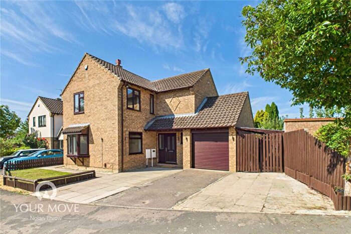 4 Bedroom Detached House For Sale In Larkwood Close, Kettering, Northamptonshire, NN16