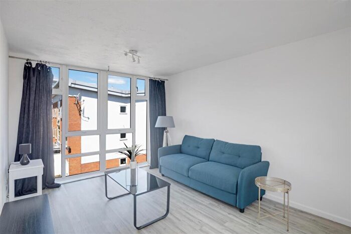 1 Bedroom Apartment To Rent In Felixstowe Court, North Woolwich, E16