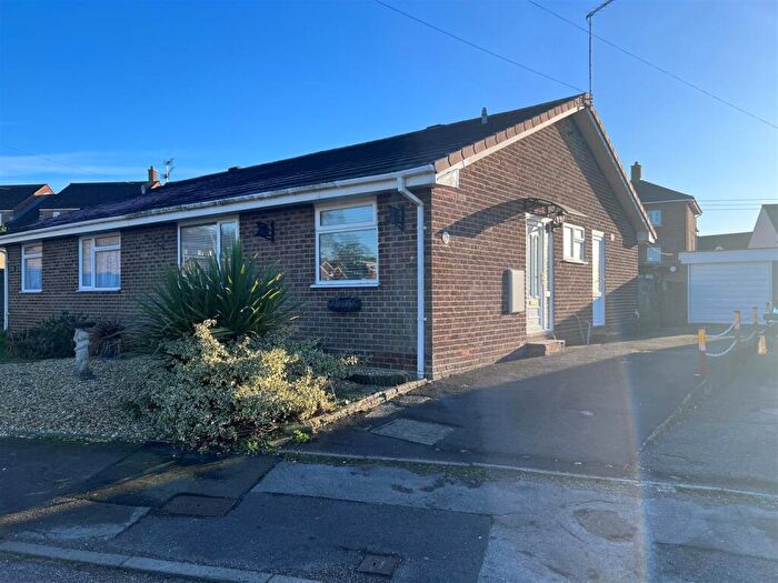 2 Bedroom Semi-Detached Bungalow For Sale In Bridge Close, Gillingham, SP8