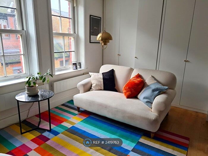 1 Bedroom Flat To Rent In Mitford Building, London, SW6