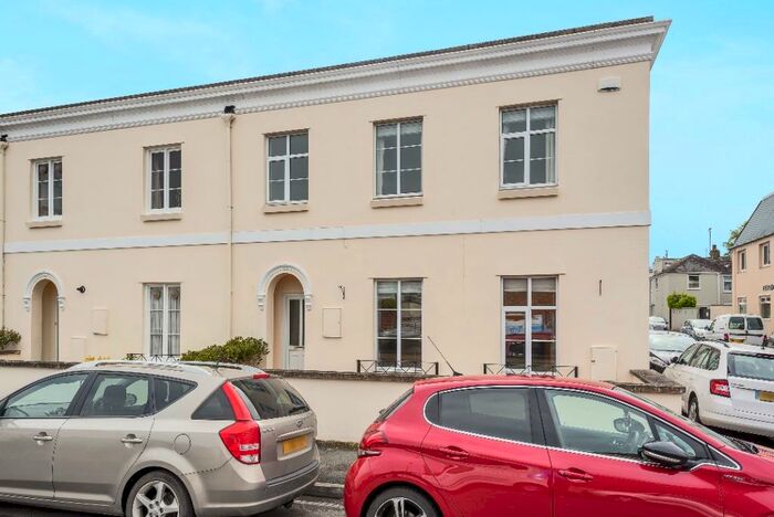 4 Bedroom Terraced House To Rent In Lypiatt Street, Cheltenham, GL50