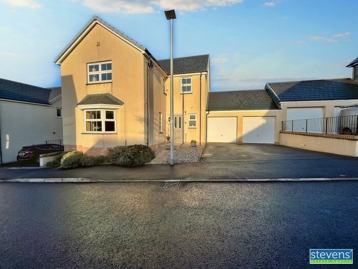 3 Bedroom Detached House To Rent In Hillside Drive, Okehampton, Devon, EX20