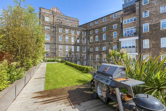 2 Bedroom Flat To Rent In Main Mill, Greenwich, SE10