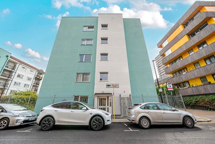 1 Bedroom Flat For Sale In Tarling Street, London, E1