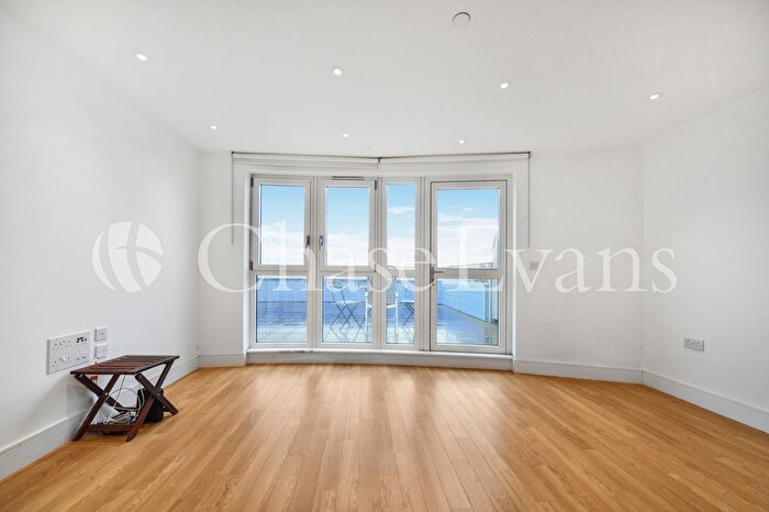 1 Bedroom Flat To Rent In Queensland Road, London, N7