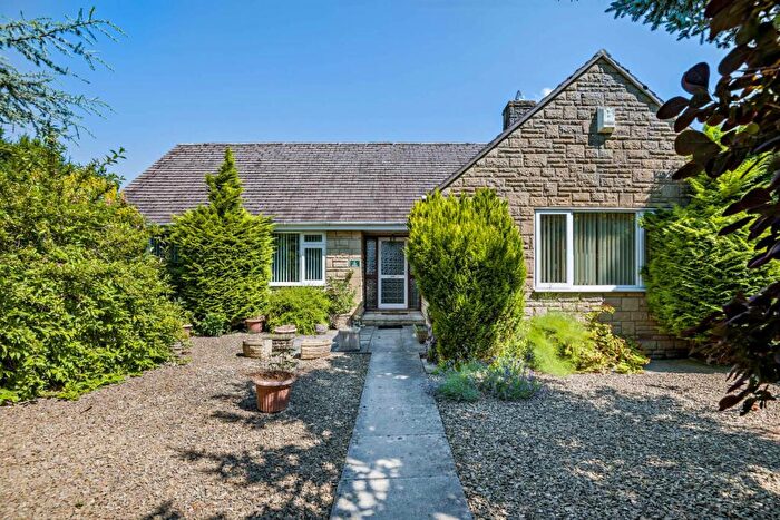 3 Bedroom Bungalow For Sale In Dikler Close, Bourton On The Water, GL54